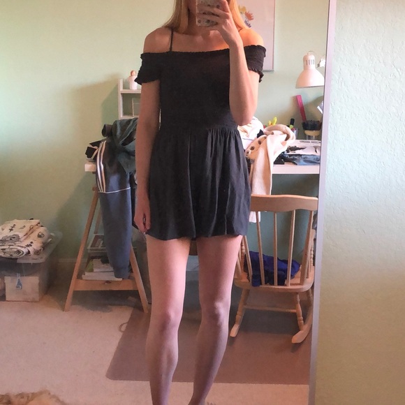 Smocked Off-The-Shoulder American Eagle Romper - Picture 2 of 5